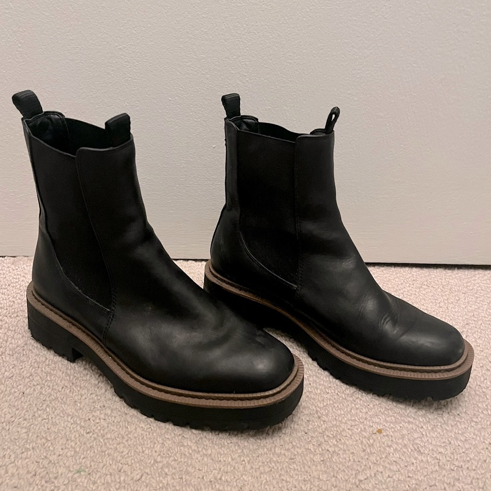 Sam Edelman Laguna Black Waterproof Chelsea Boots, size 8